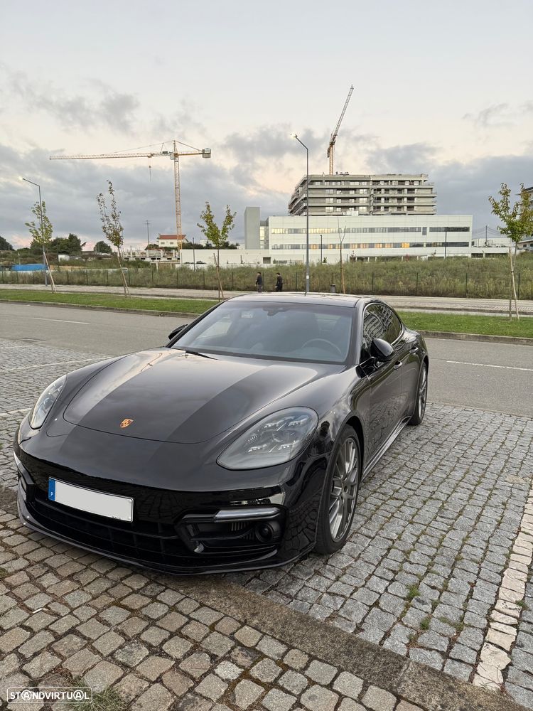 Porsche Panamera 4 E-Hybrid Platinum Edition - 2