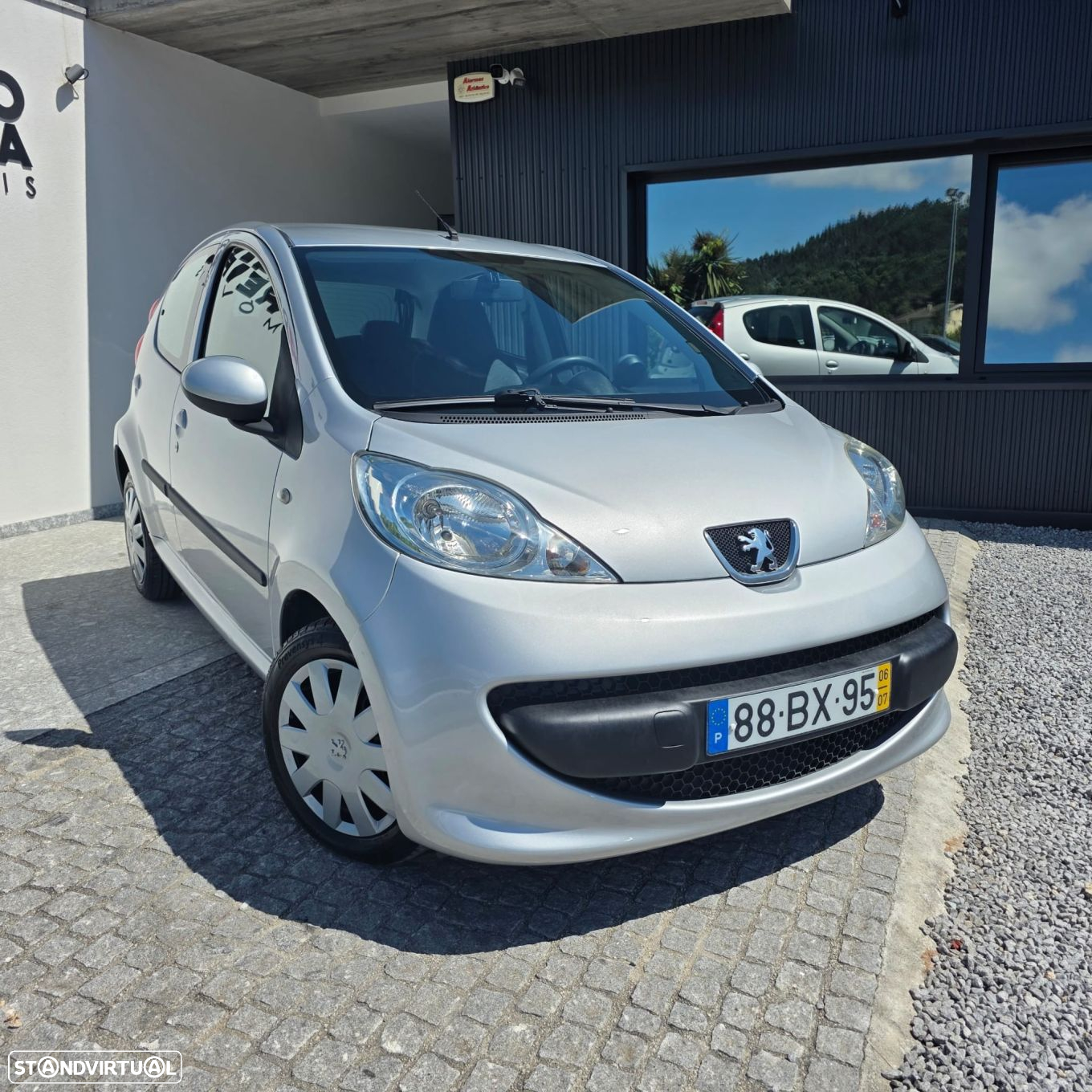 Peugeot 107 1.0 Trendy 2 Tronic - 15