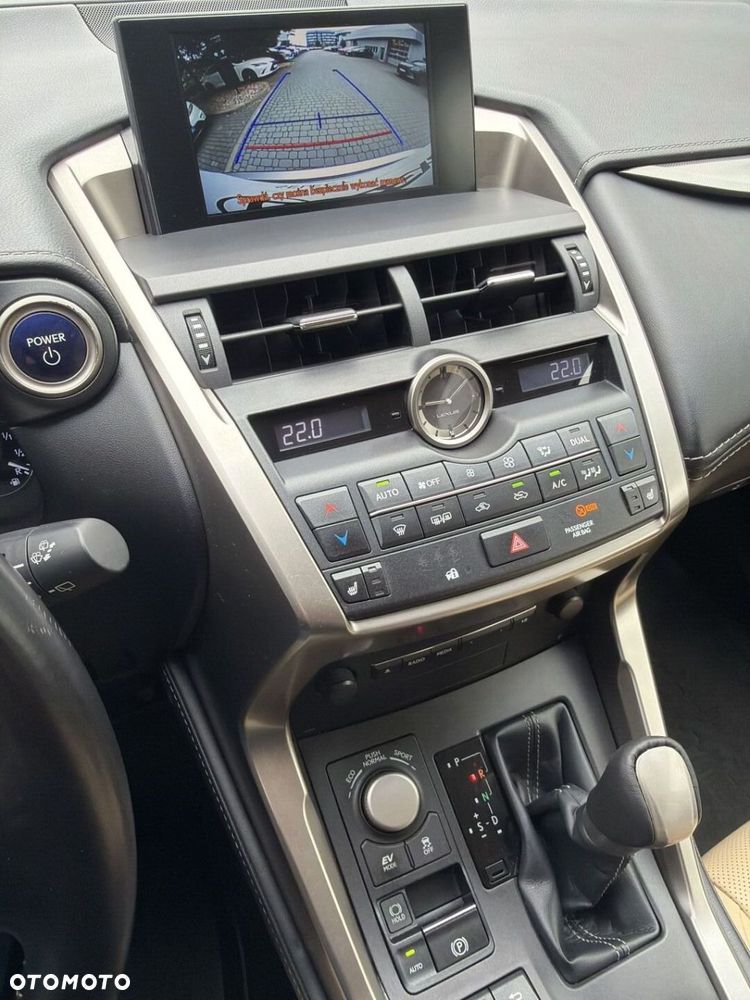 Lexus NX 300h Comfort AWD - 20