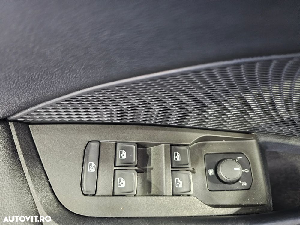 Skoda Octavia 2.0 TDI DSG Ambition - 5