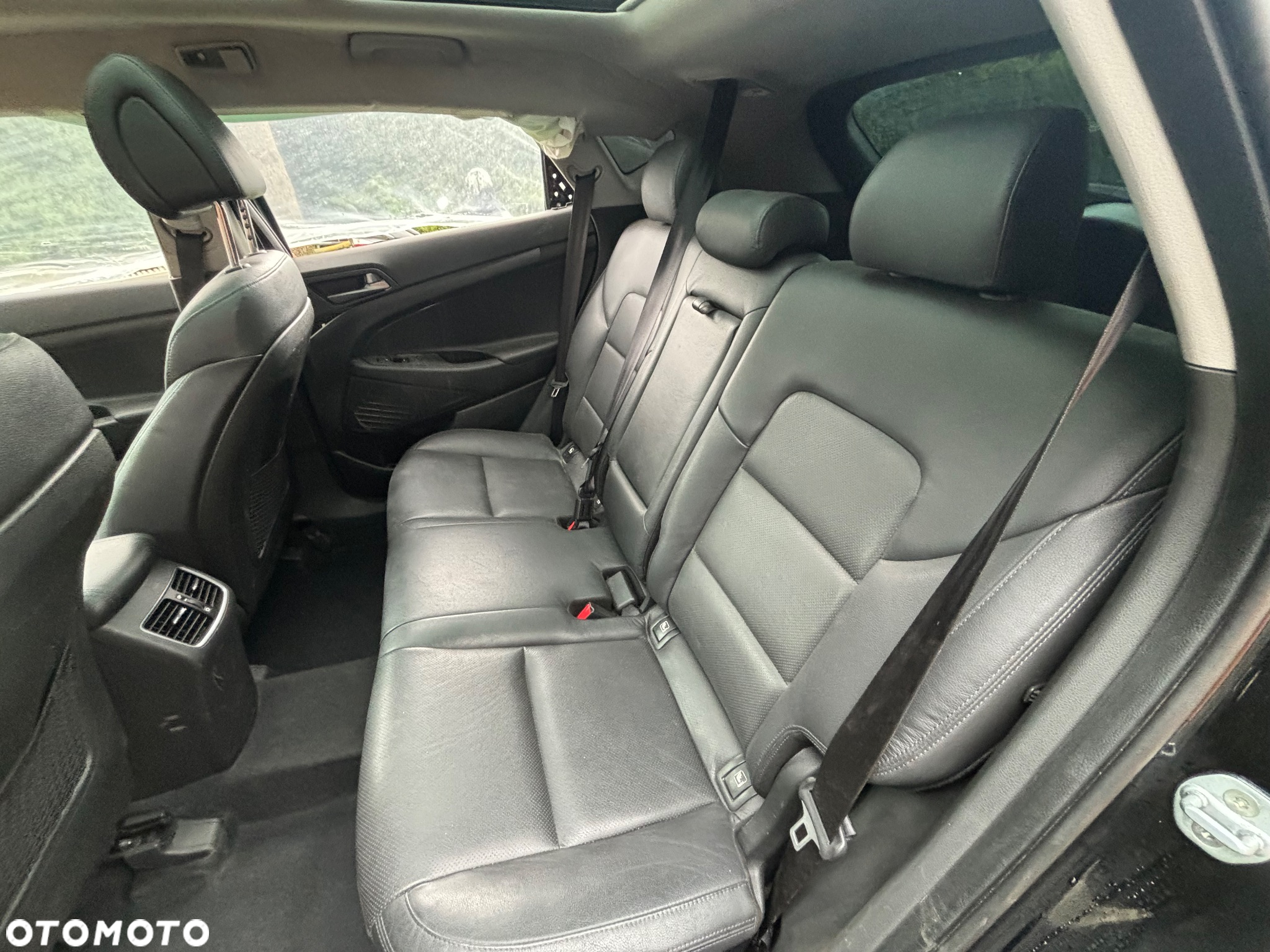Hyundai Tucson 2.0 CRDi 4WD Automatik Premium - 33
