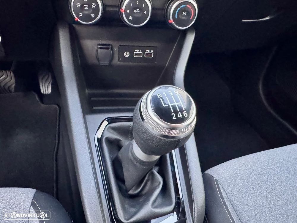 Renault Clio 1.0 TCe Evolution - 24