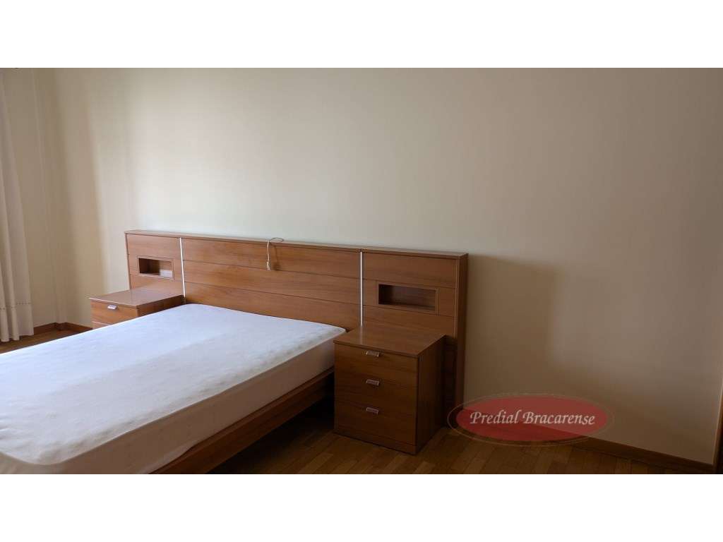 Apartamento T3 semi mobilado junto a estação dos comboios. - Grande imagem: 5/38