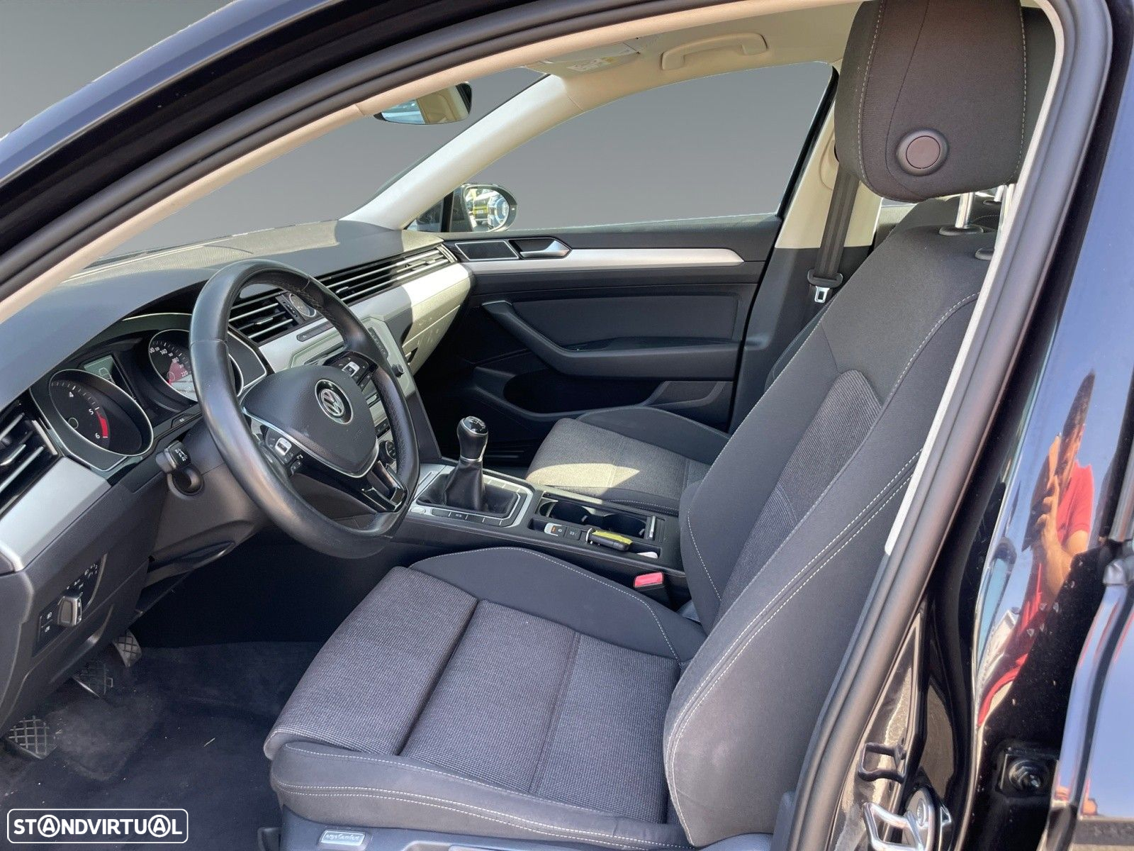 VW Passat Variant 1.6 TDI Confortline - 9