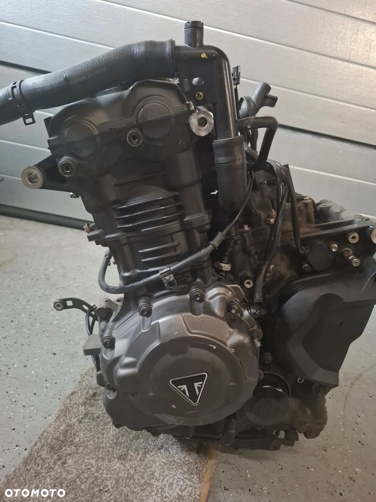 Triumph Speed Triple 1200 silnik engine - 9