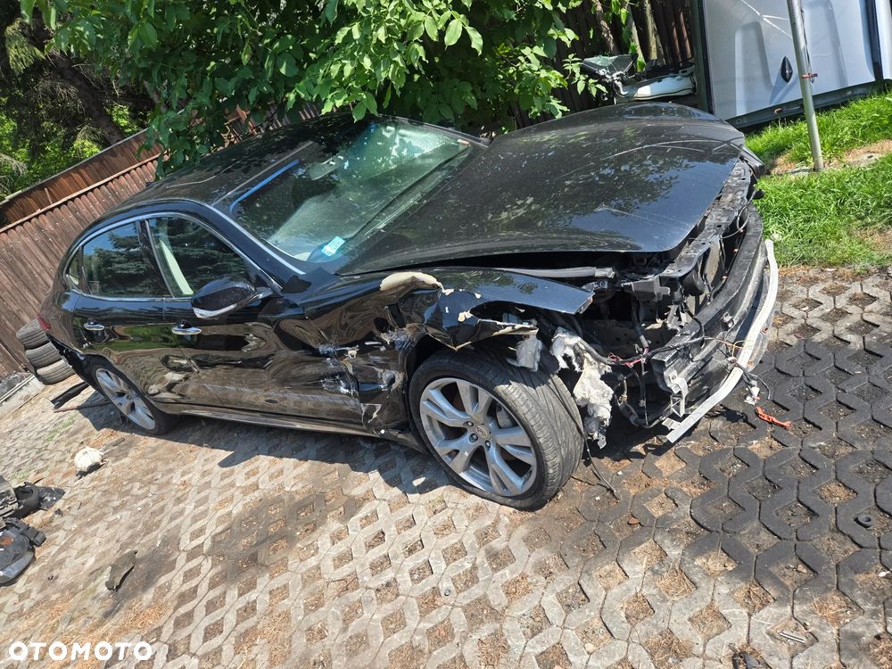 Infiniti Q70 3.7 Sport Tech EU6 - 2