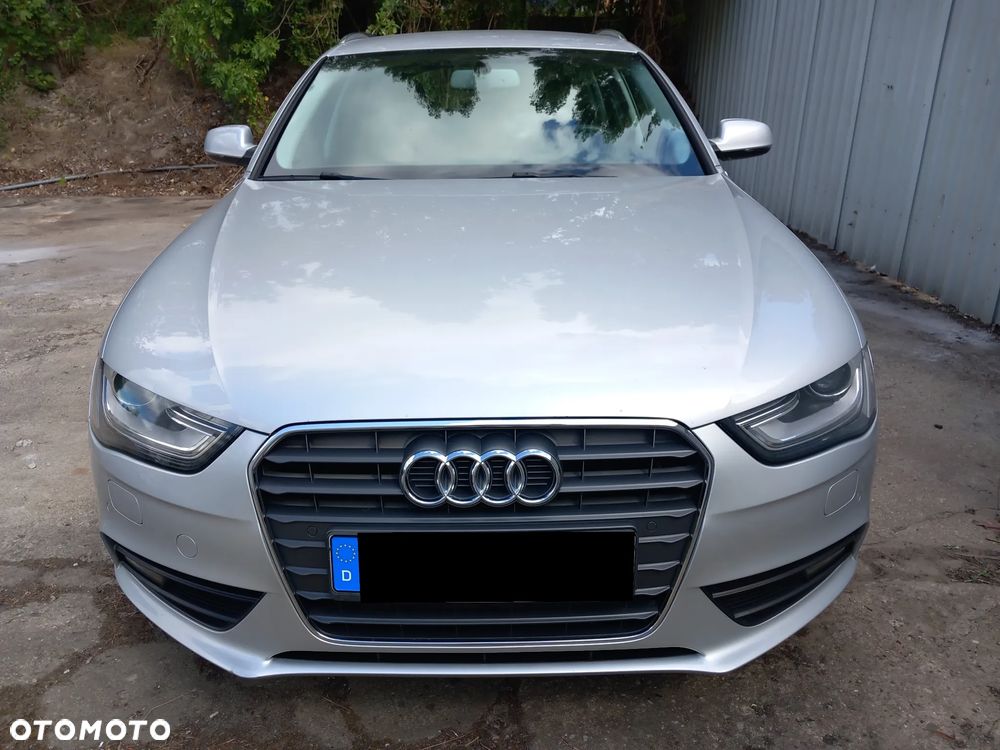 Audi A4 Avant 2.0 TDI DPF multitronic S line Sportpaket - 2