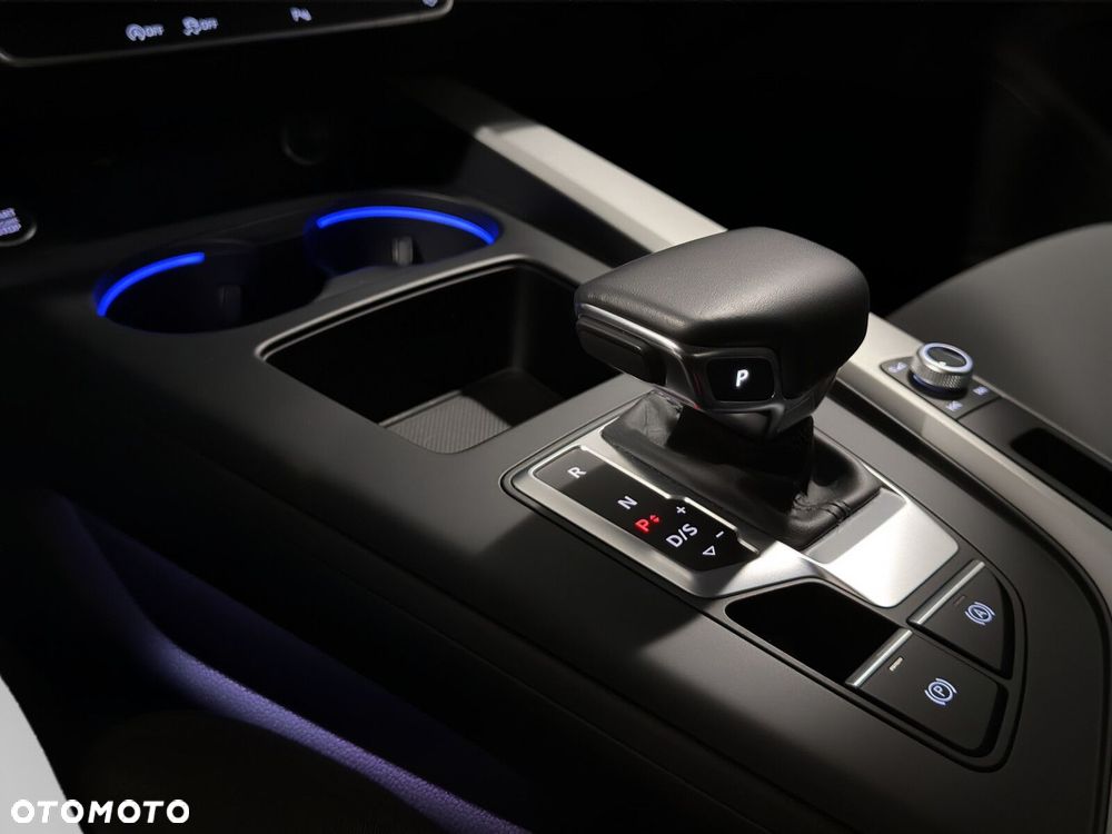 Audi A4 Limousine - 19