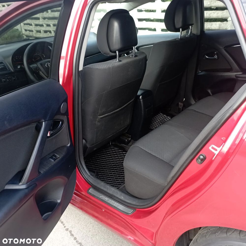 Toyota Avensis 2.2 D-CAT 2010 - 16
