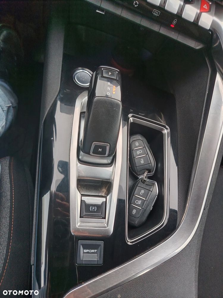Peugeot 3008 PureTech 130 Stop & Start GPF EAT8 Allure - 14