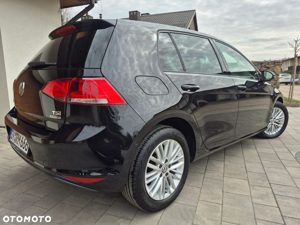 Volkswagen Golf - 6