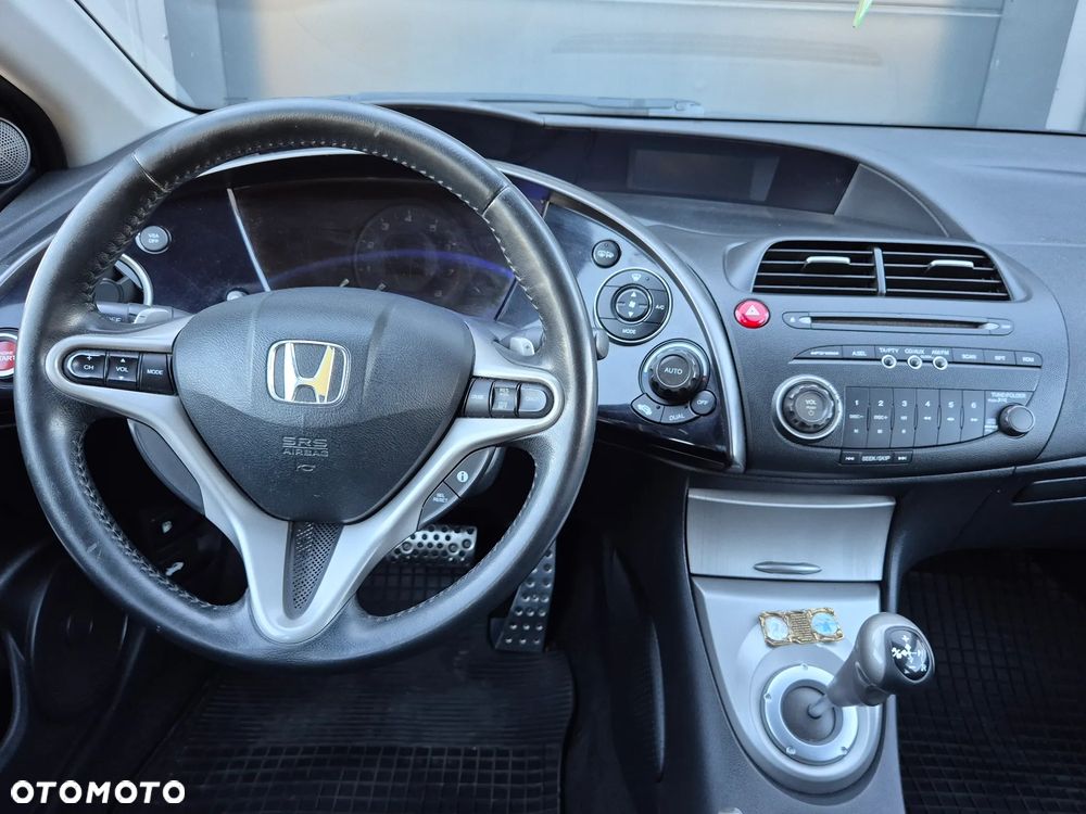 Honda Civic 1.8 Executive - 12