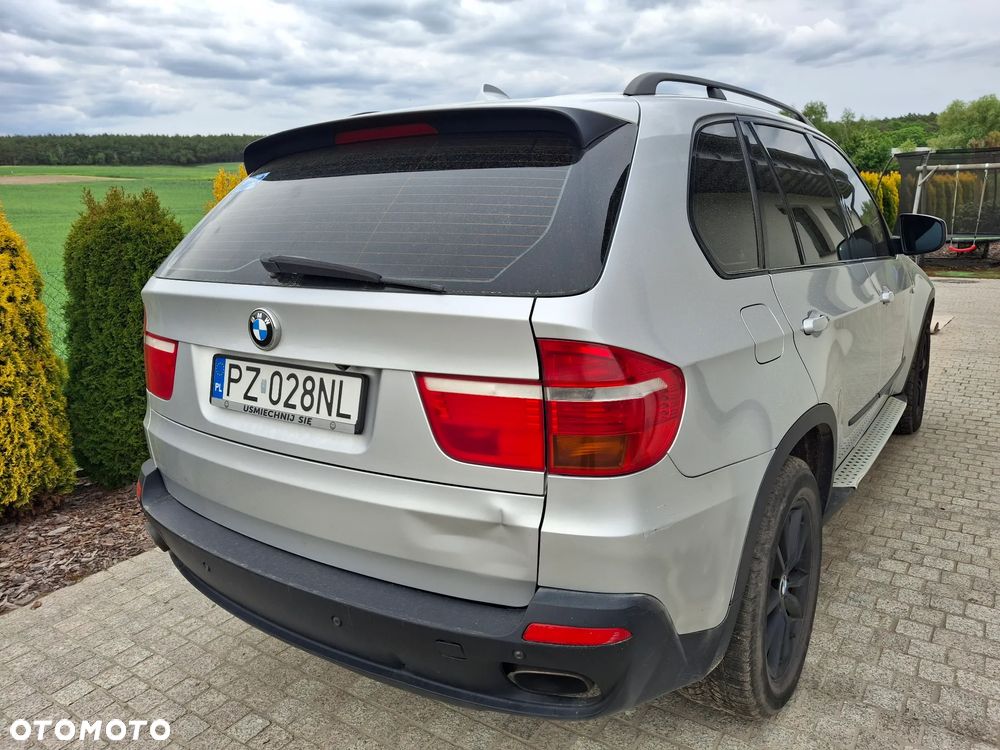 BMW X5 4.8 is - 3