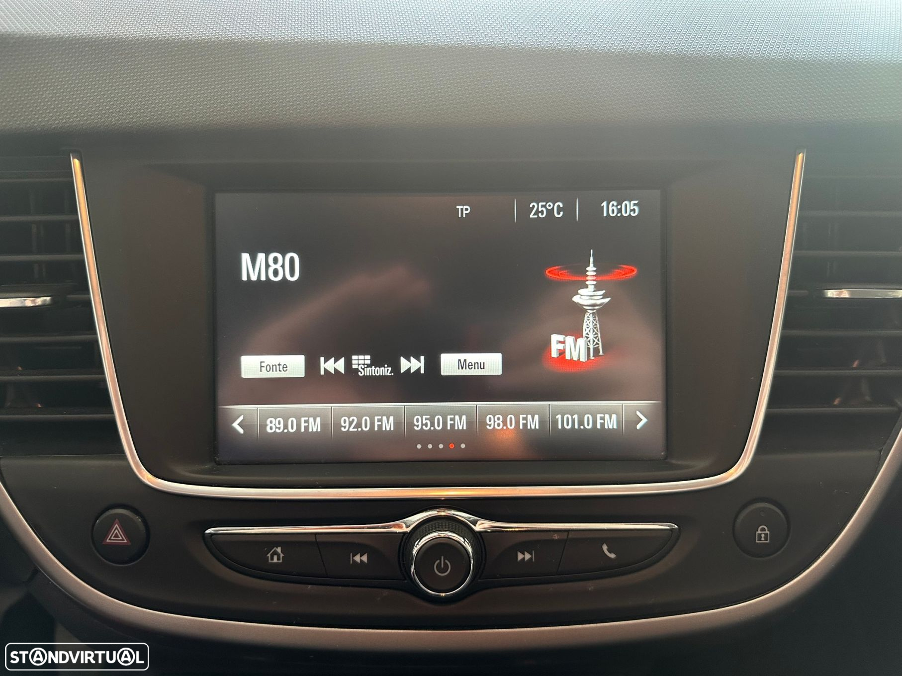 Opel Crossland X 1.5 CDTi 120 Anos - 15