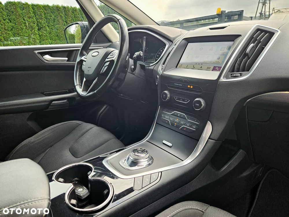 Ford S-Max - 28