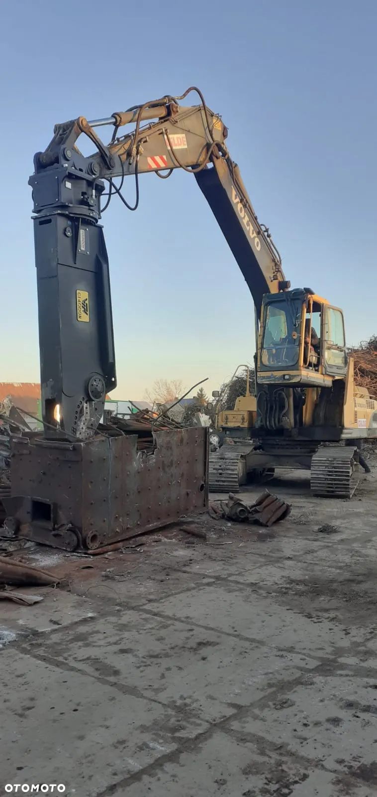 Obrotowe nożyce do cięcia stali złomu VTN CI4000 - 8