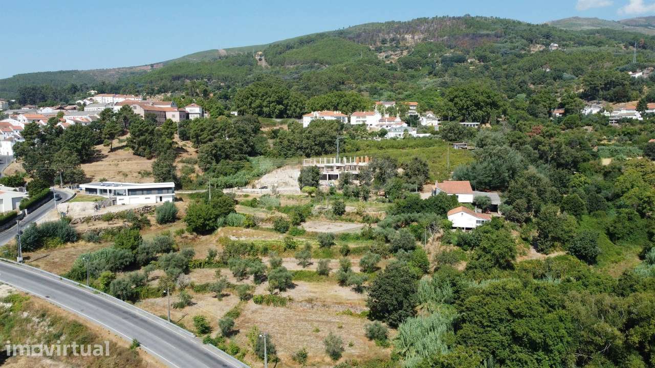 Moradias T4 e Piscina | A 5 Minutos da Covilhã - Grande imagem: 2/9