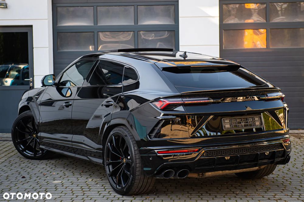 Lamborghini Urus Standard - 32