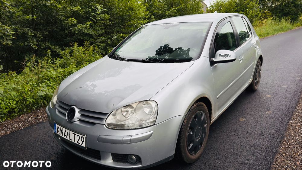 Volkswagen Golf - 1