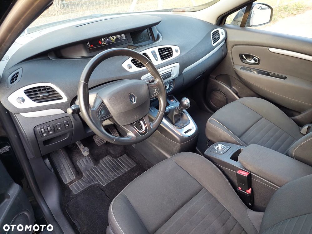 Renault Grand Scenic dCi 110 LIMITED - 10