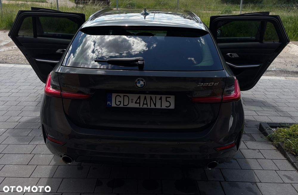 BMW Seria 3 320d Sport Line Shadow - 6