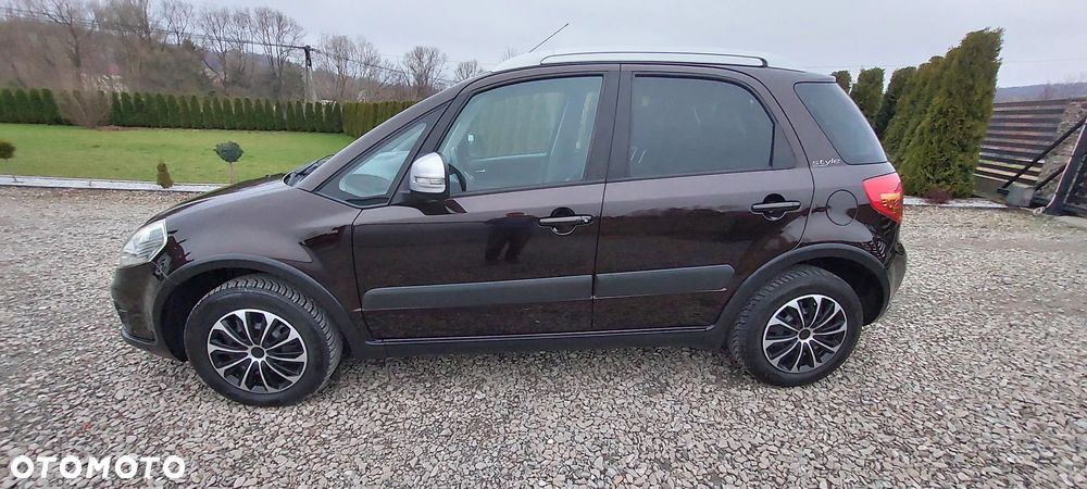 Suzuki SX4 1.6 VVT 4x2 Comfort - 4