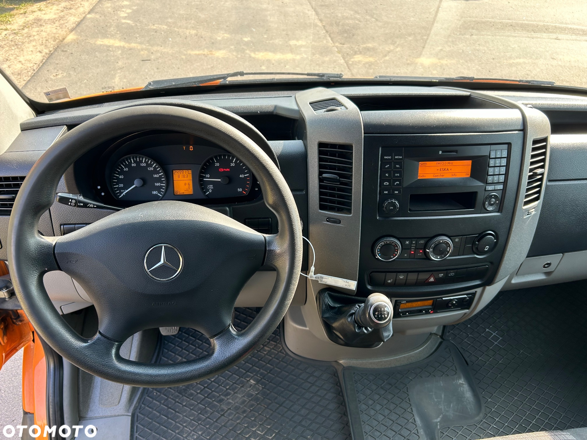 Mercedes-Benz Sprinter - 8