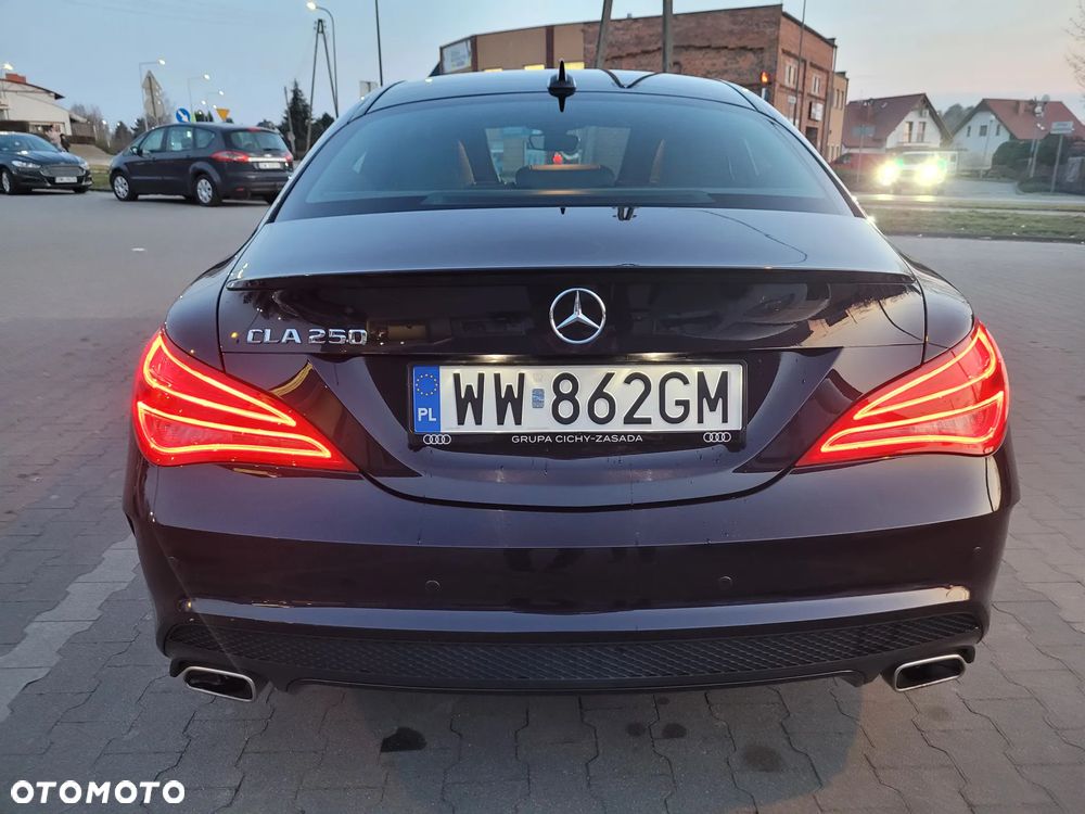 Mercedes-Benz CLA 250 7G-DCT AMG Line - 3