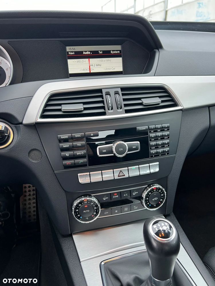 Mercedes-Benz Klasa C 180 Edition - 24