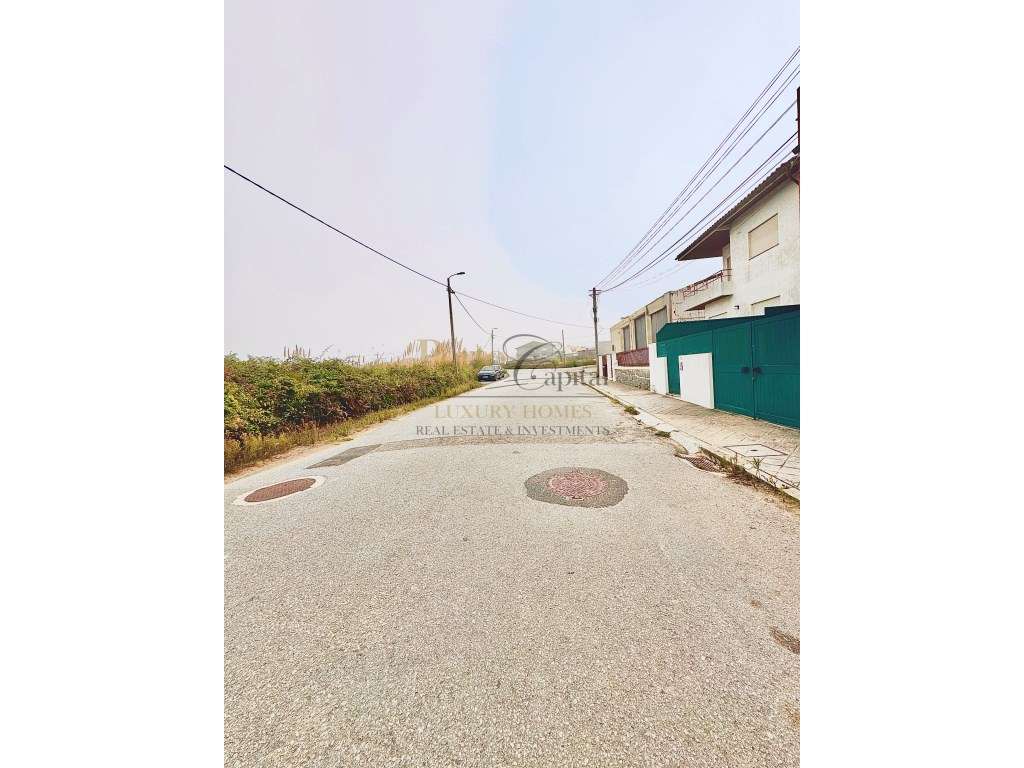 Moradia T3 com Garagem e Terreno em Arcozelo, Vila Nova de Gaia - Grande imagem: 4/20