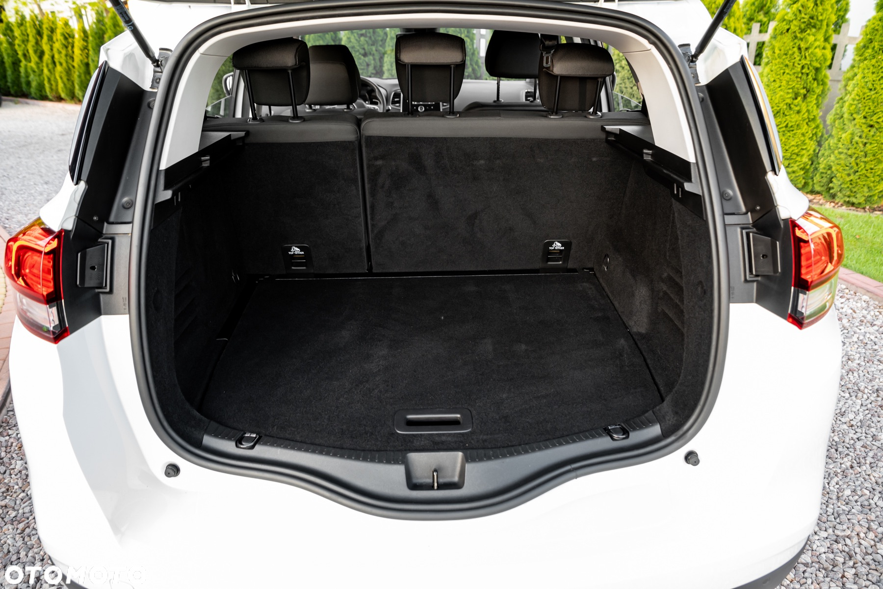 Renault Scenic TCe 140 GPF EDC INTENS - 34
