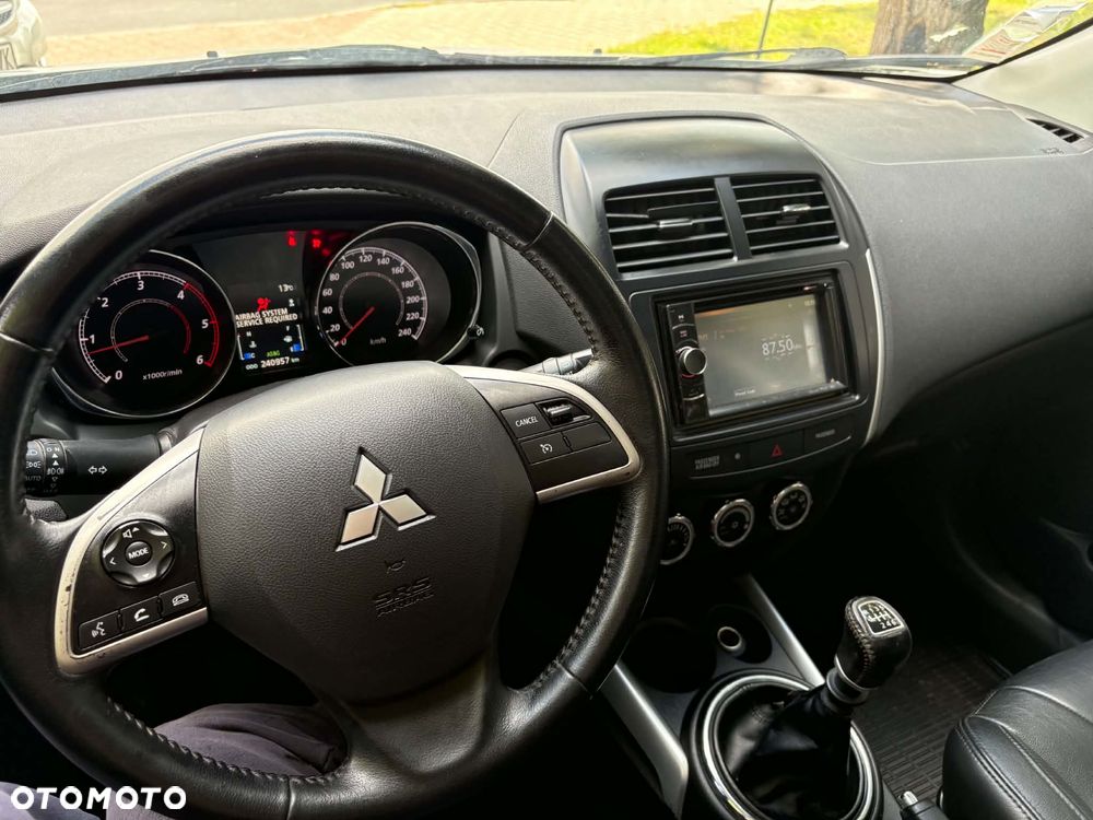 Mitsubishi ASX - 15