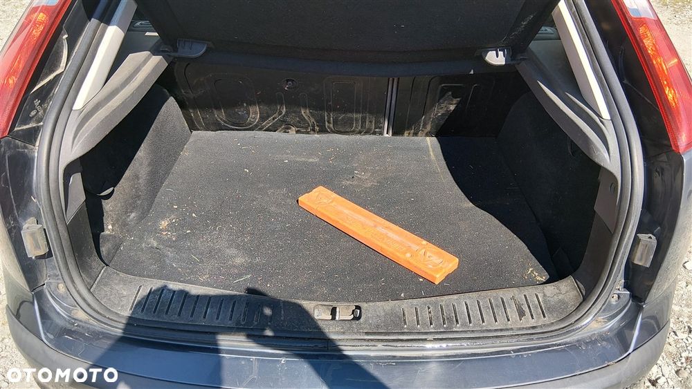 Ford Focus 1.6 16V Ambiente - 15