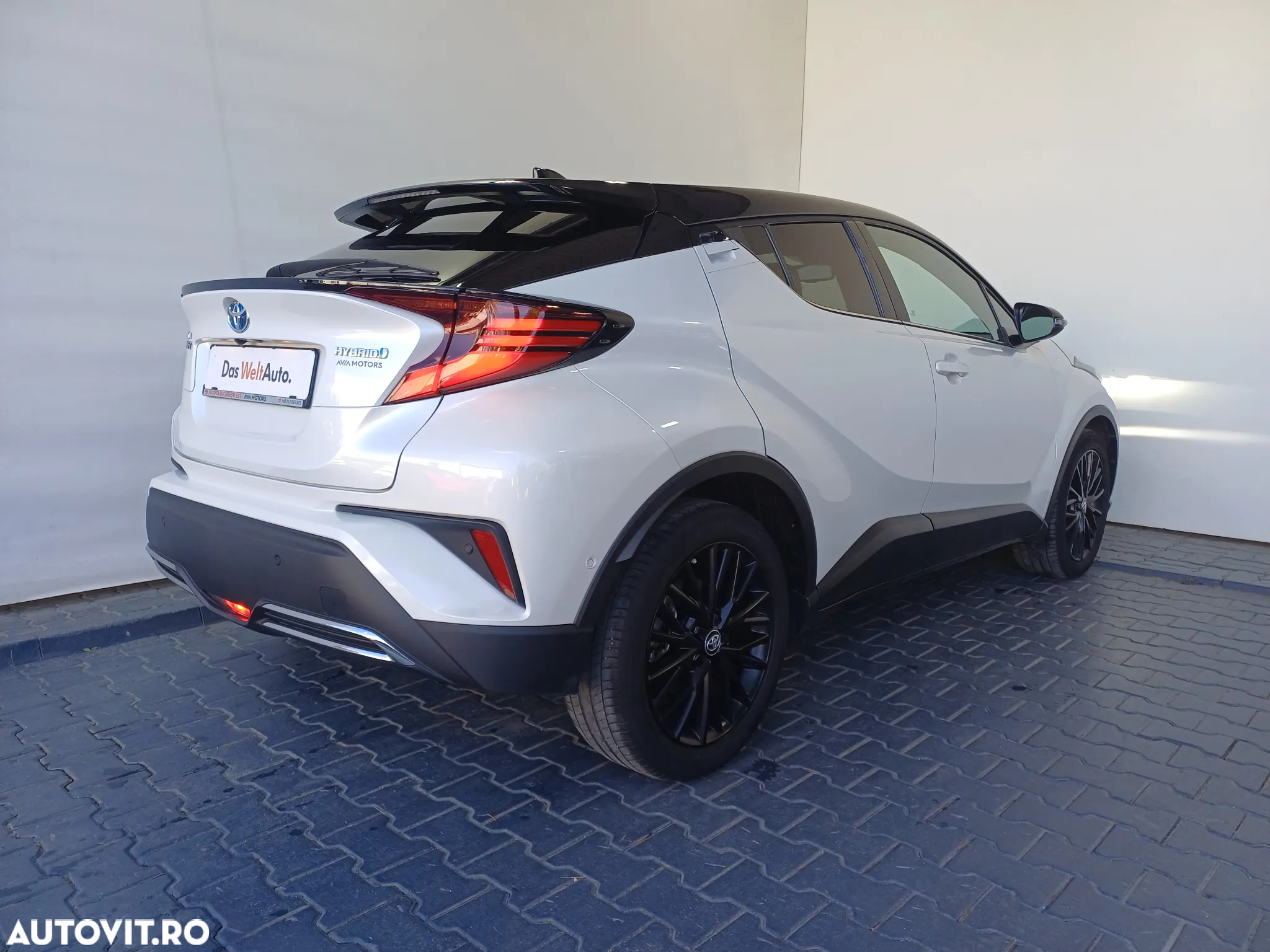 Toyota C-HR 2.0 HSD 184 CP 4x2 CVT Classy Bi-Tone - 30