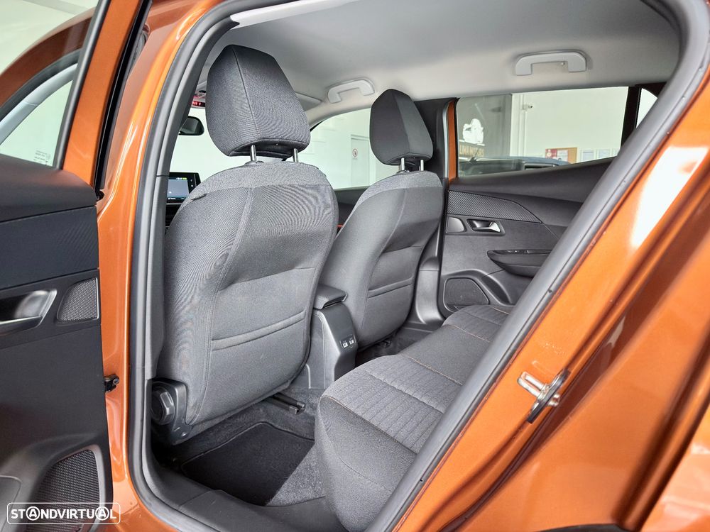 Peugeot e-2008 50 kWh Allure - 25