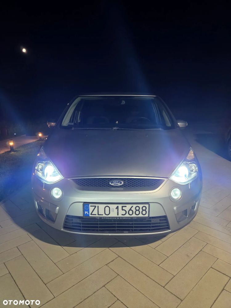 Ford S-Max - 18