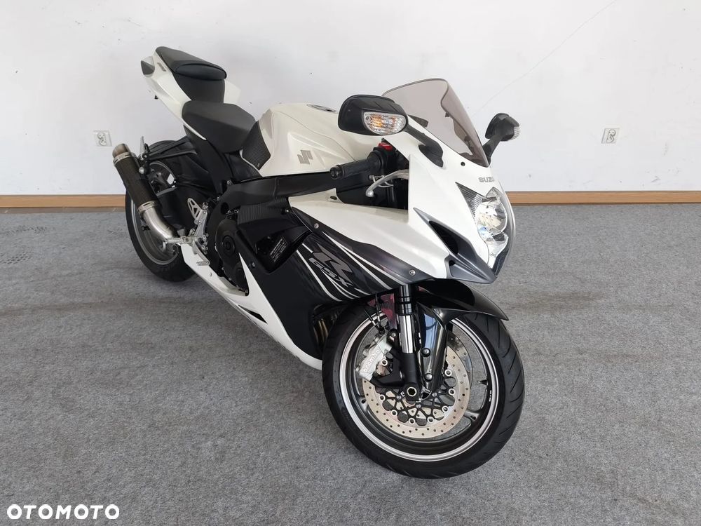 Suzuki GSX-R - 1