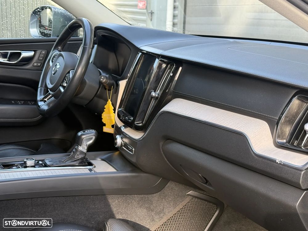 Volvo XC 60 D5 AWD Geartronic Inscription - 10