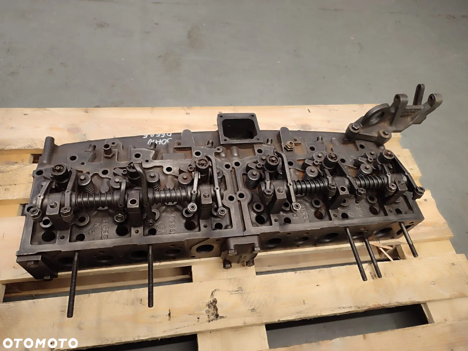 Głowica silnika Agco Power Sisu 84CTA-4V SCR MASSEY FERGUSON 8650 - 8