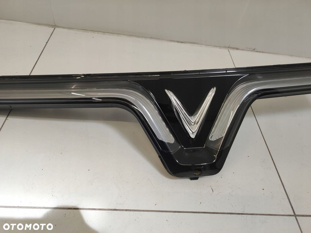 GRILL ATRAPA ŚWIATŁO DZIENNE LED ZDERZAKA PRZÓD VINFAST VF9 - 4