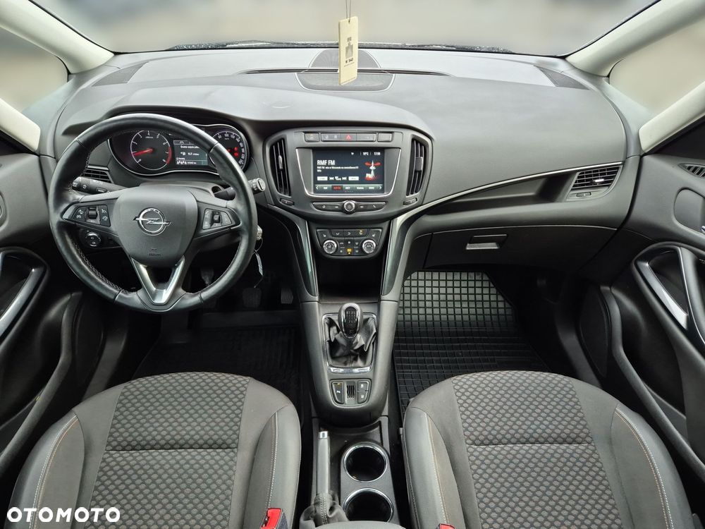 Opel Zafira - 16
