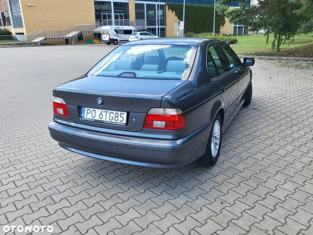 BMW Seria 5 530i - 7