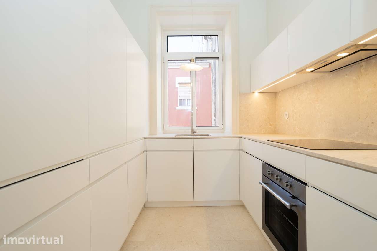 Apartamento T2 totalmente remodelado na Ajuda - Grande imagem: 5/32