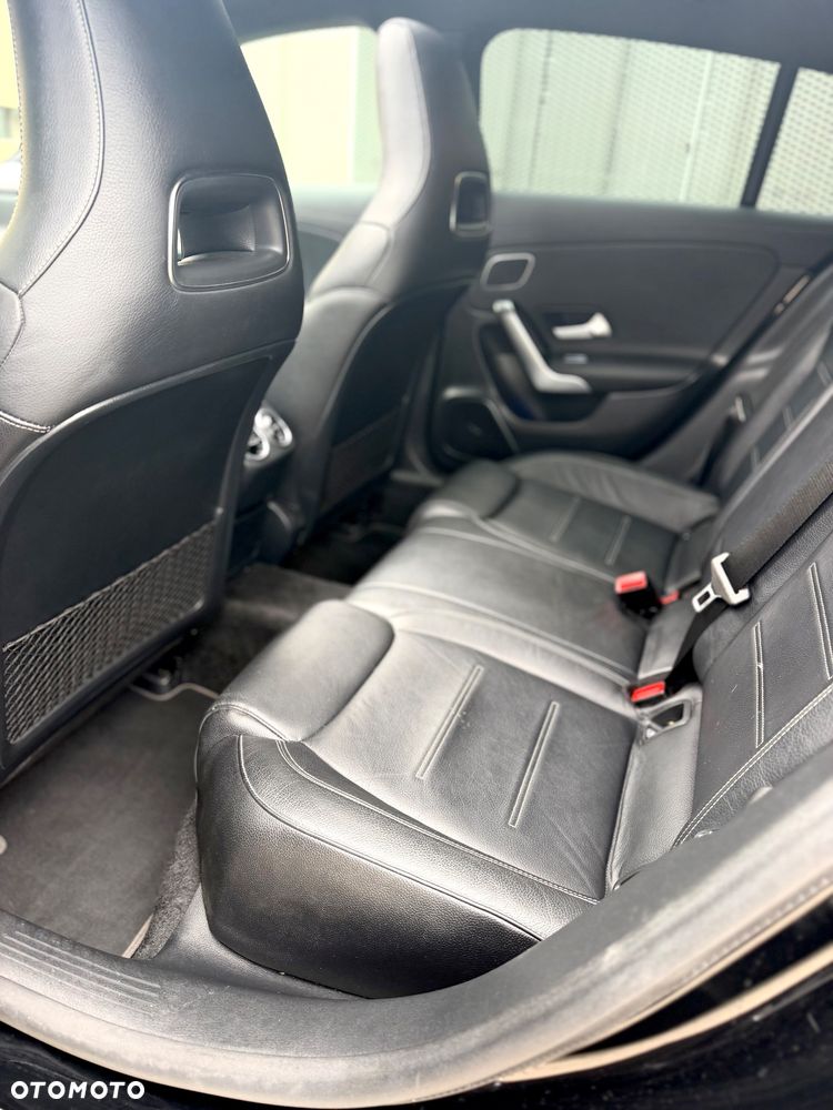 Mercedes-Benz CLA 200 AMG Line 7G-DCT - 20