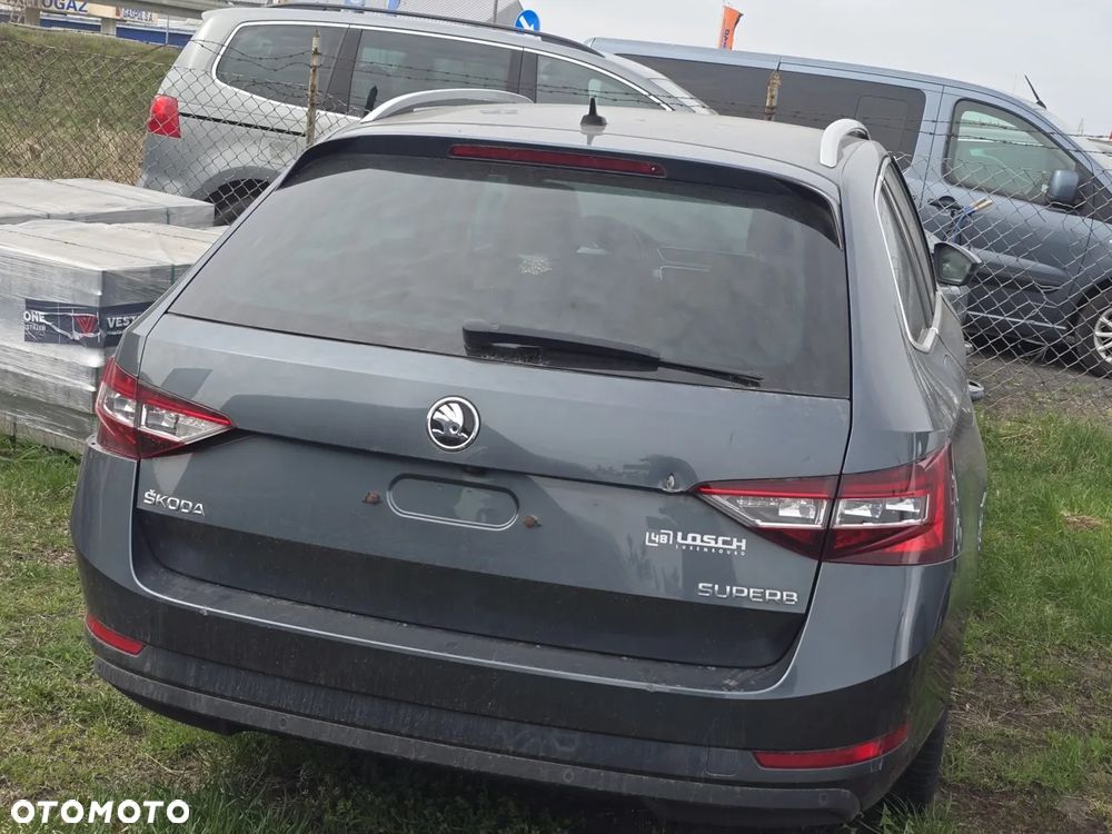 Skoda Superb 2.0 TDI DSG Style - 2