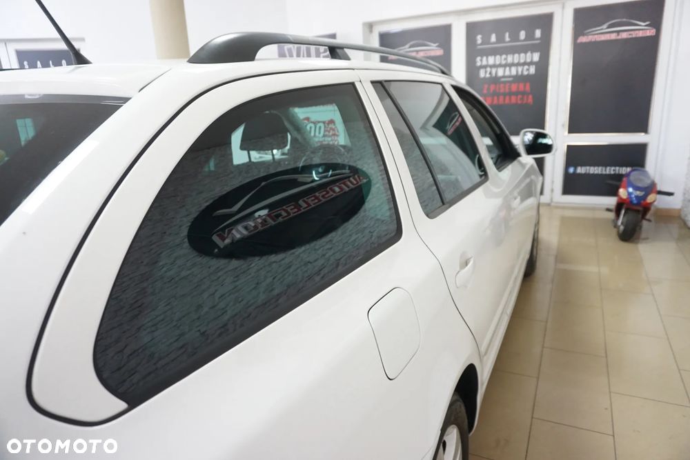 Skoda Octavia 1.6 TDI DPF Ambiente - 20