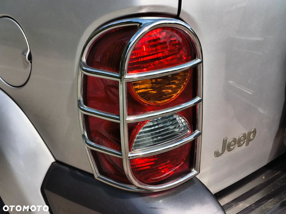 Jeep Cherokee - 36