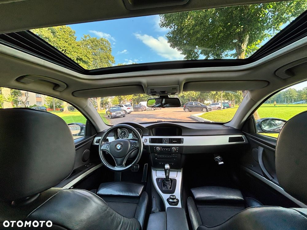 BMW Seria 3 325xi Coupe - 18