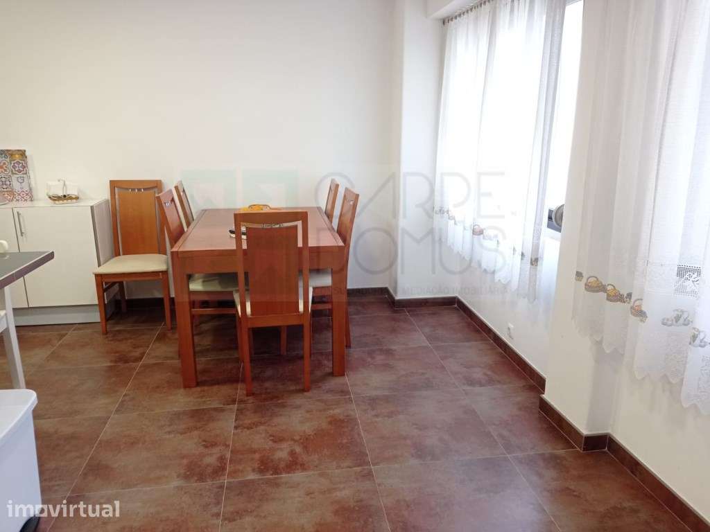 Apartamento T4, renovado, na Avenida do Brasil - Lisboa - Grande imagem: 3/33