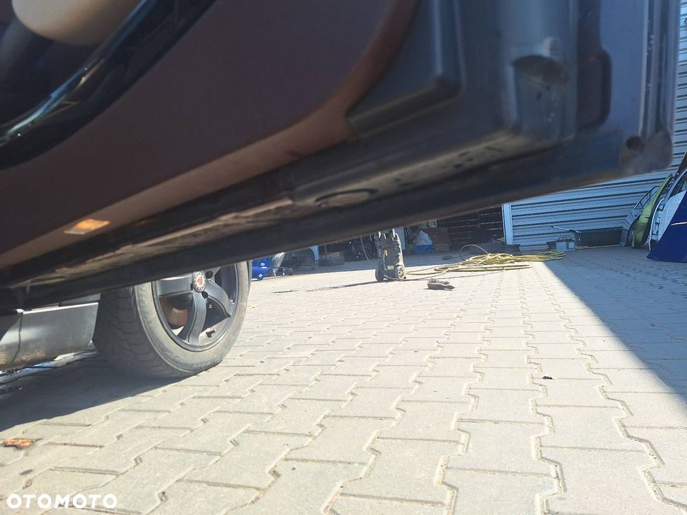 DRZWI KOMPLETNE PRAWY PRZÓD MINI CLUBMAN R55 A88/8 - 6